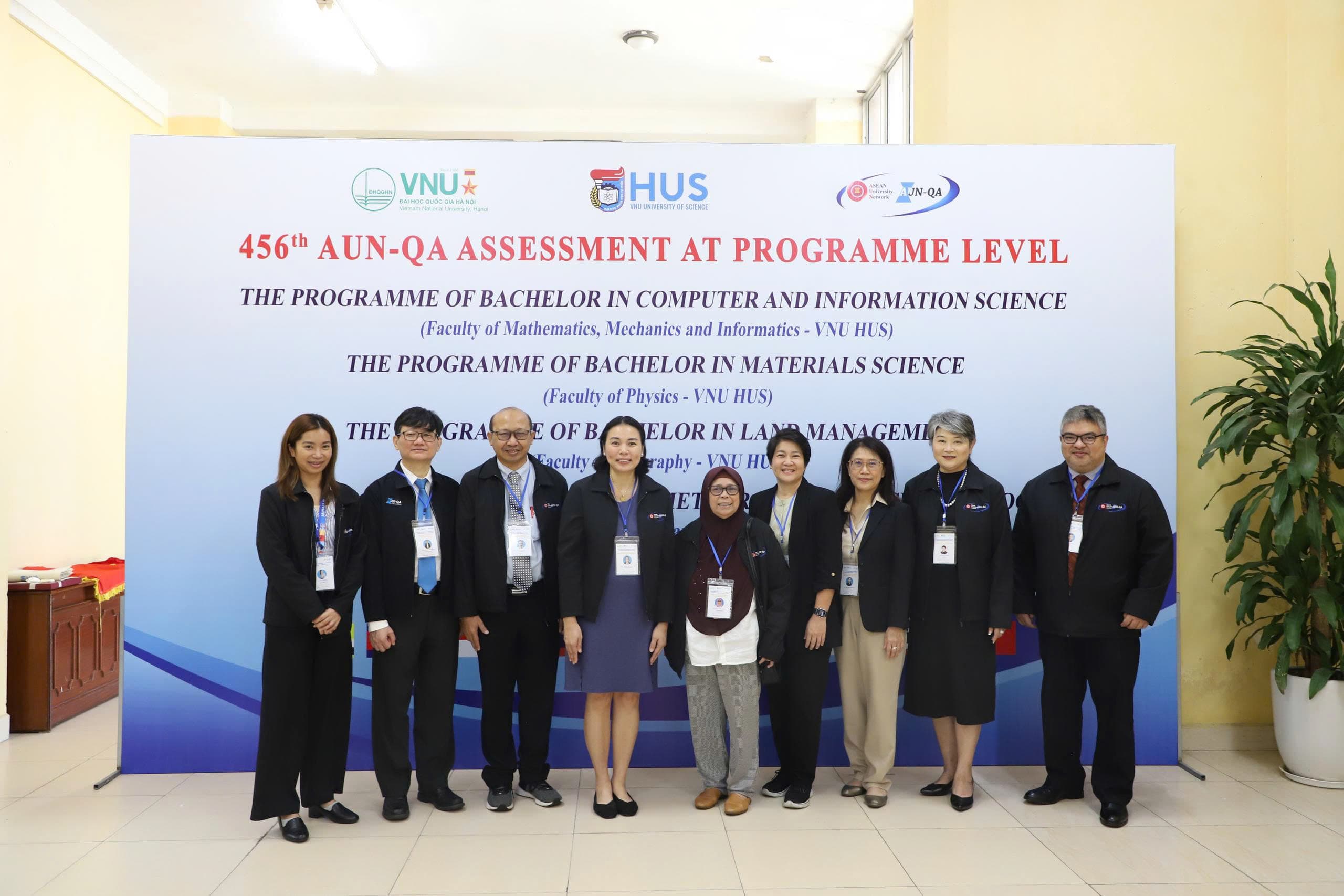 Đoàn AUN sau Lễ khai mạc