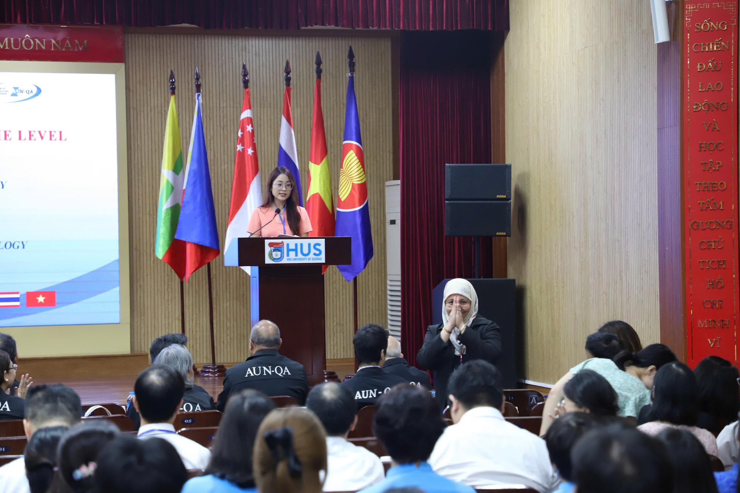 Giới thiệu đại biểu 4