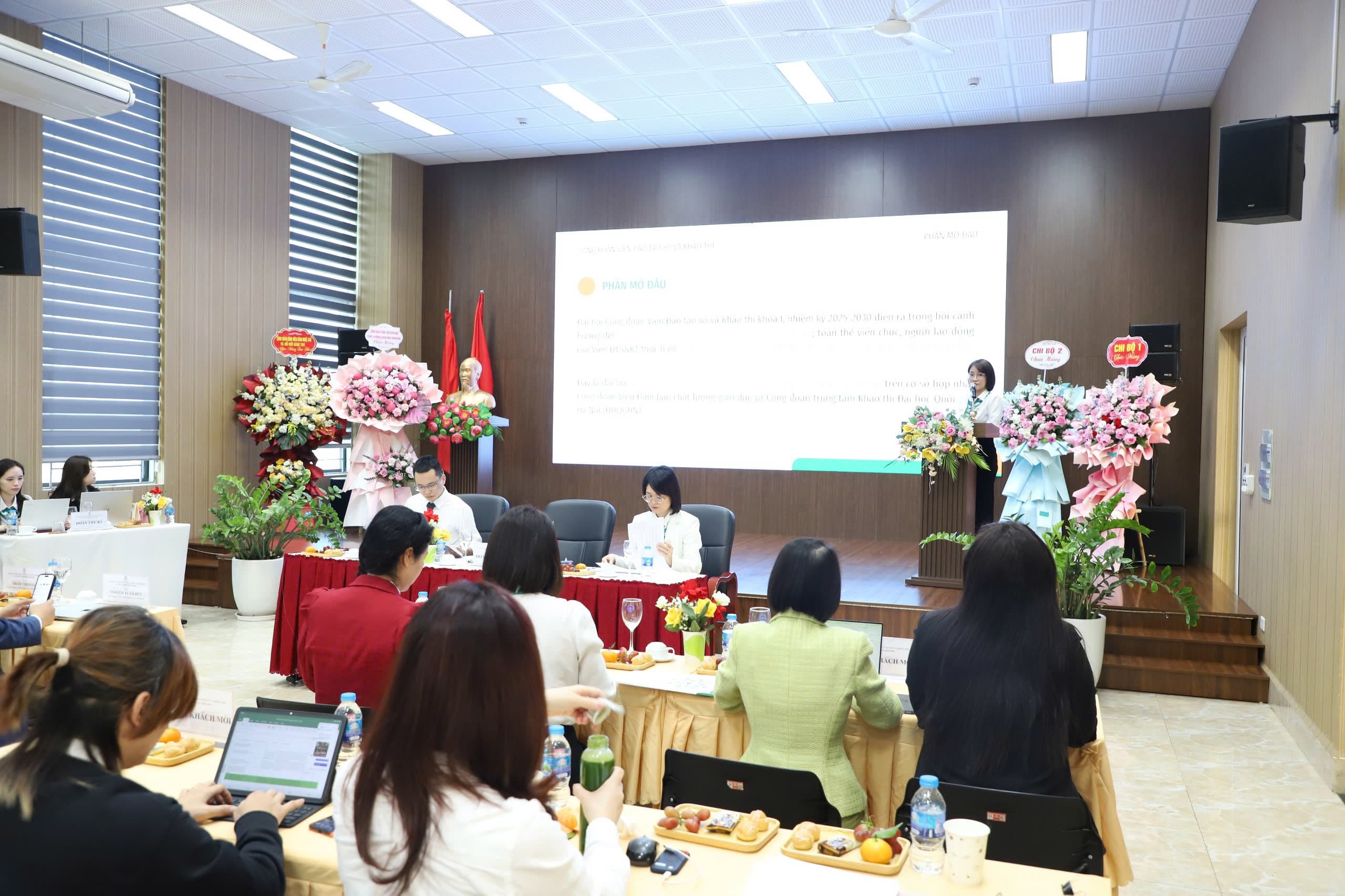 Chị phương phát biếu
