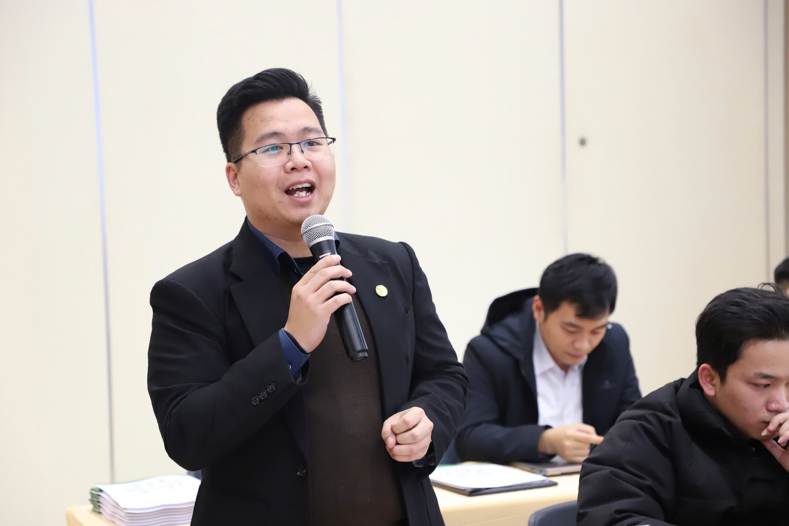 Các Đại biểu tham gia thảo luận