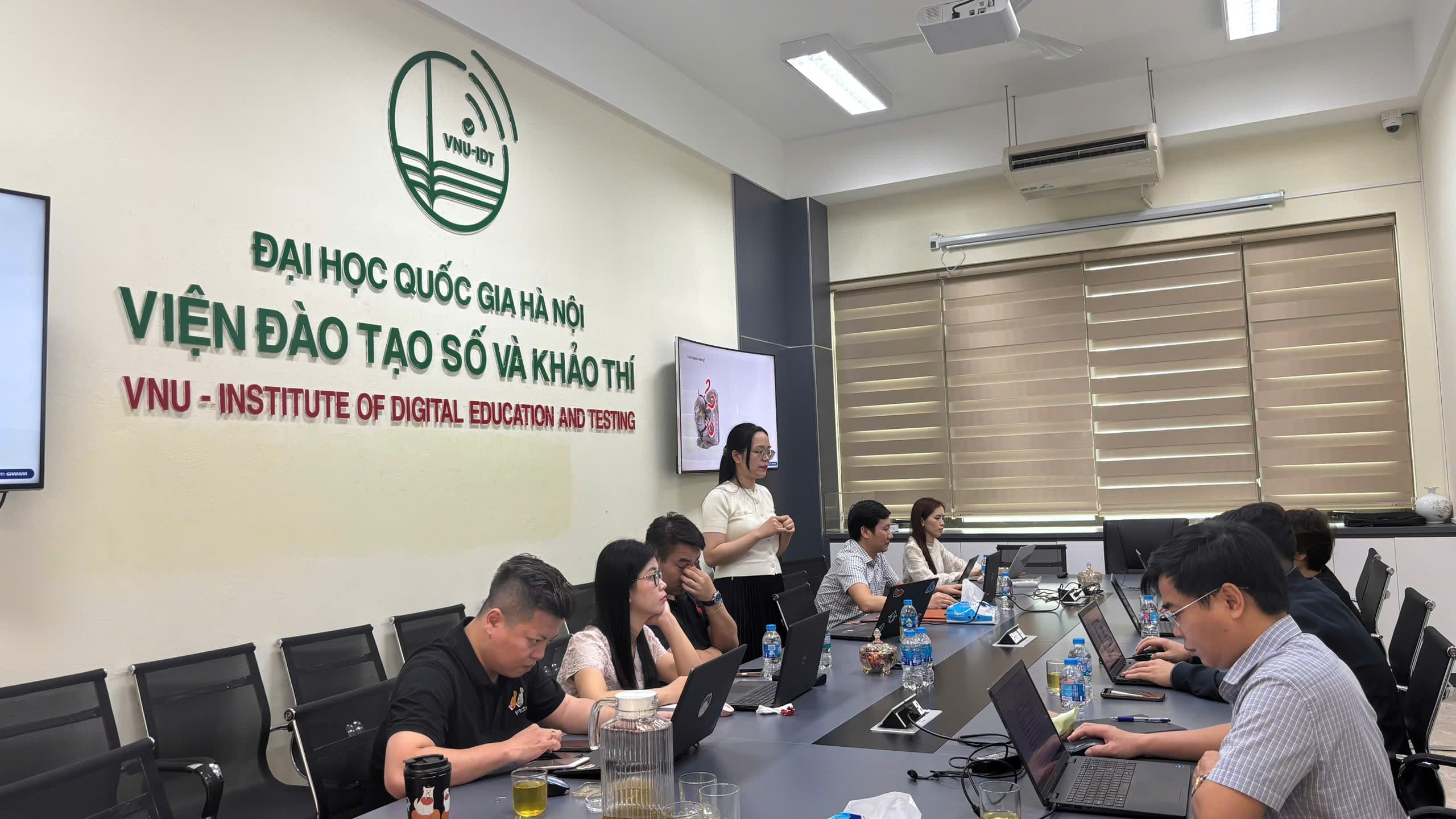 Ảnh sinh hoạt chuyên đề Chi bộ 1